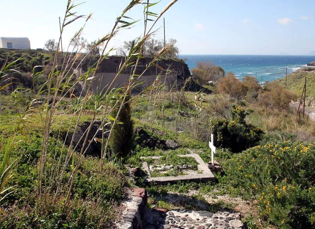 Santorini Akrotiri Ruins Grave