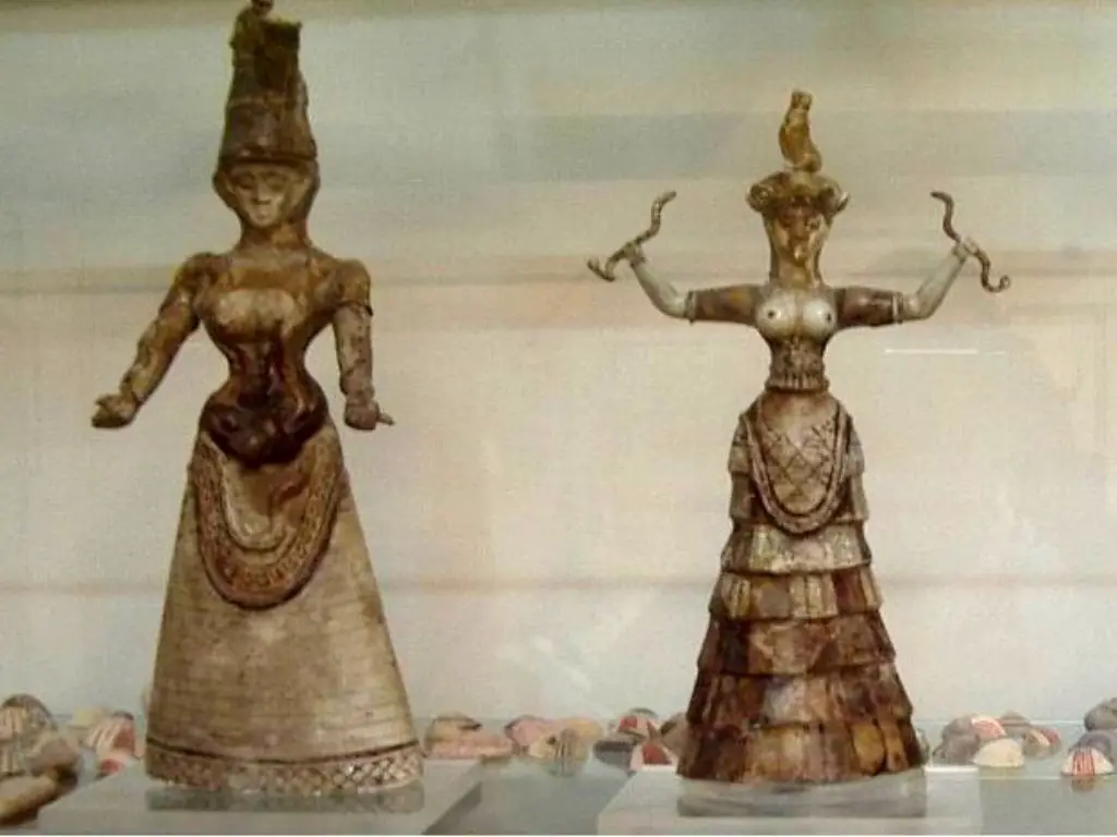 snake-goddess-minoan-women